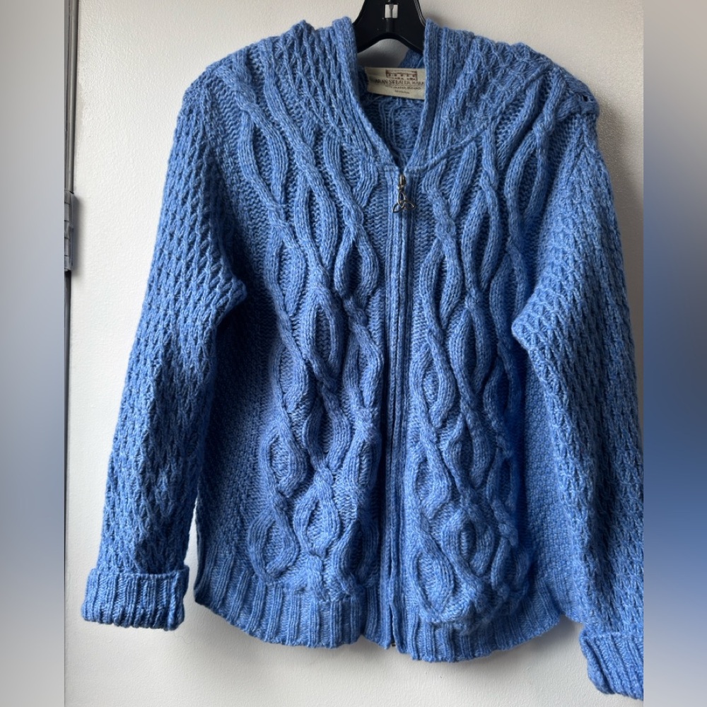 Aran Women’s Wool Cable Knit Hoodie Light Blue Cable-Knit Zip Sweater - Picture 4 of 15